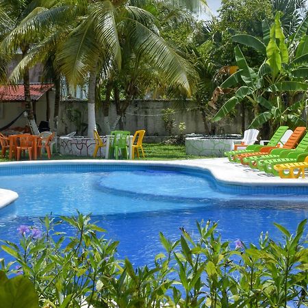 Amigos Hostel كوزوميل المظهر الخارجي الصورة