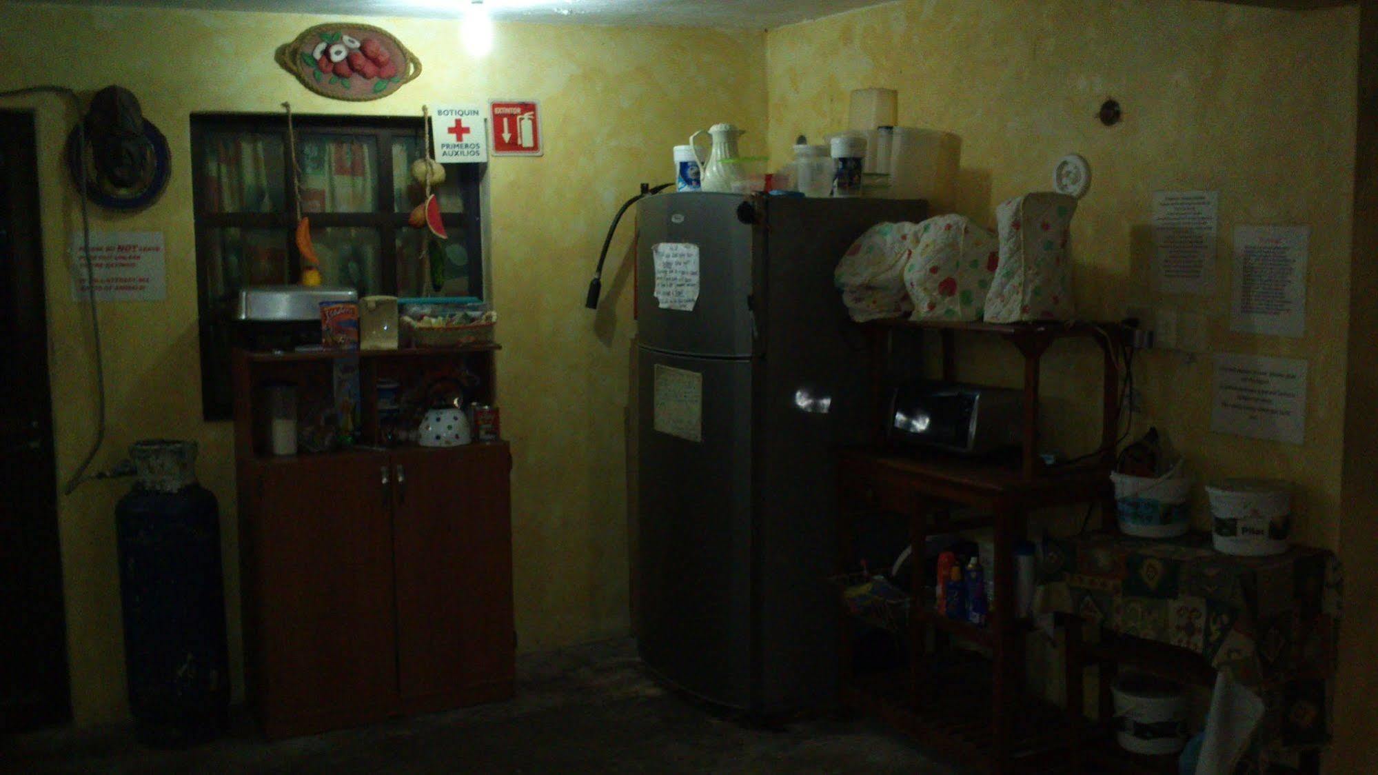 Amigos Hostel كوزوميل المظهر الخارجي الصورة